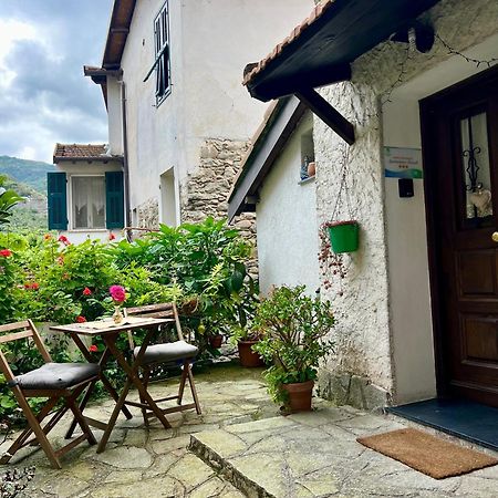 Appartement Stecado - Il Soppalco à Dolceacqua Extérieur photo